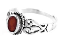 WINDALF Zarter Damen Ring ARIA 9 mm Roter Granat Bohemian-Schmuck Silber WINDALF Zarter Damen Ring ARIA 9 mm Roter Granat Bohemian-Schmuck Silber - Windalf.de