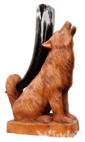 WINDALF Trinkhornständer NUADAR 35 cm Sitzender Wolf Handarbeit Holz WINDALF Trinkhornständer NUADAR 35 cm Sitzender Wolf Handarbeit Holz - Windalf.de
