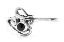 WINDALF Zarter Damen Ring ELINA 9 mm Gothic Princess Schwarzer Schutz-Onyx Silber - Windalf.de