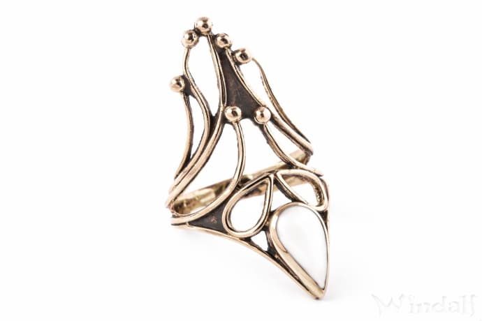 WINDALF Langer Gothic Damen Ring SATYA 37 mm Perlmutt-Stein Bronze - Windalf.de